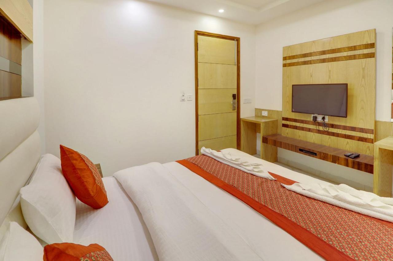 Hotel York Legacy -3 Minutes Walk From New Delhi Railway Station 'The 5 Star Ambience' Newly Built ภายนอก รูปภาพ