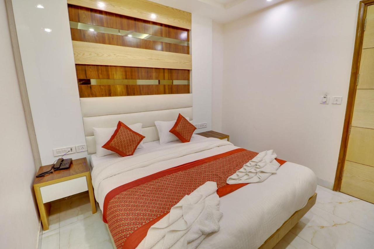 Hotel York Legacy -3 Minutes Walk From New Delhi Railway Station 'The 5 Star Ambience' Newly Built ภายนอก รูปภาพ