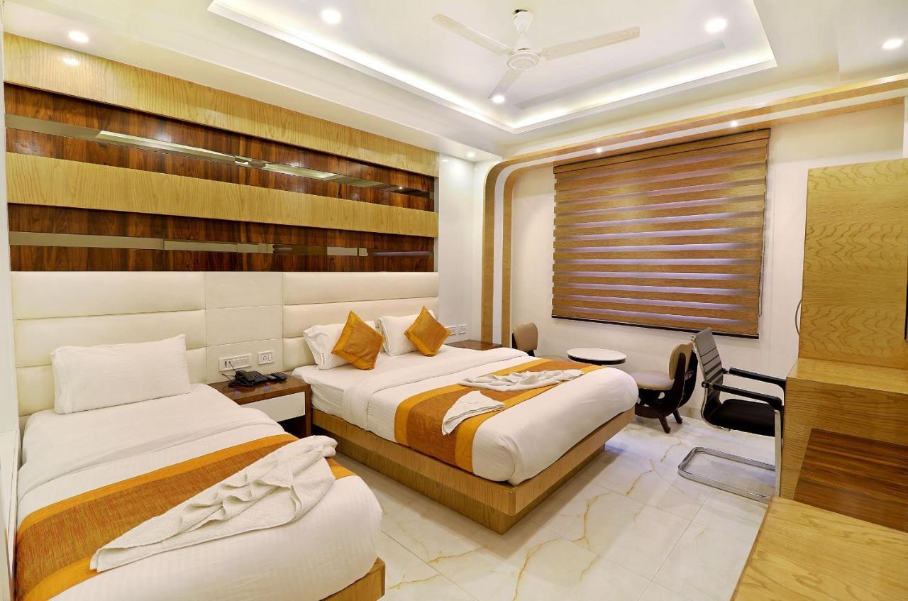 Hotel York Legacy -3 Minutes Walk From New Delhi Railway Station 'The 5 Star Ambience' Newly Built ภายนอก รูปภาพ